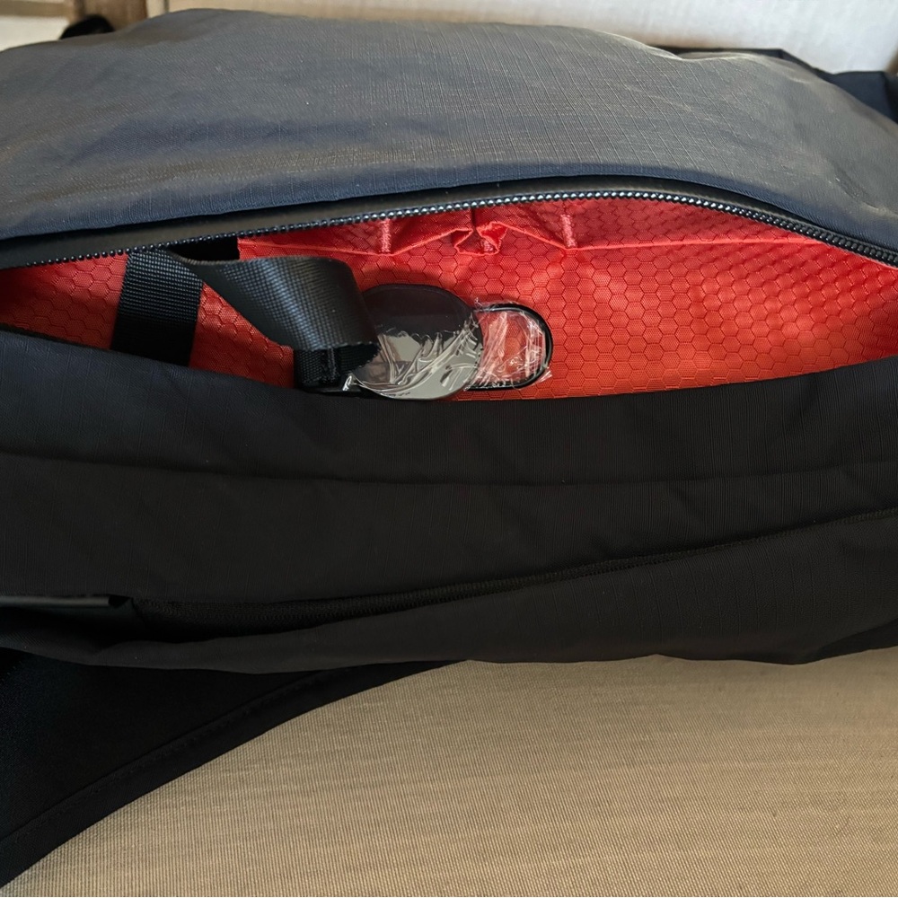 Alpaka Metro Backpack 12L - Picture 6 of 11